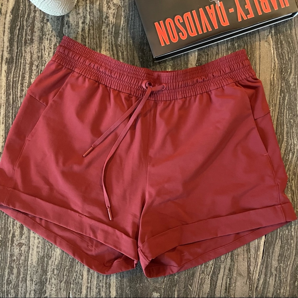 Lululemon Spring Break Away Shorts